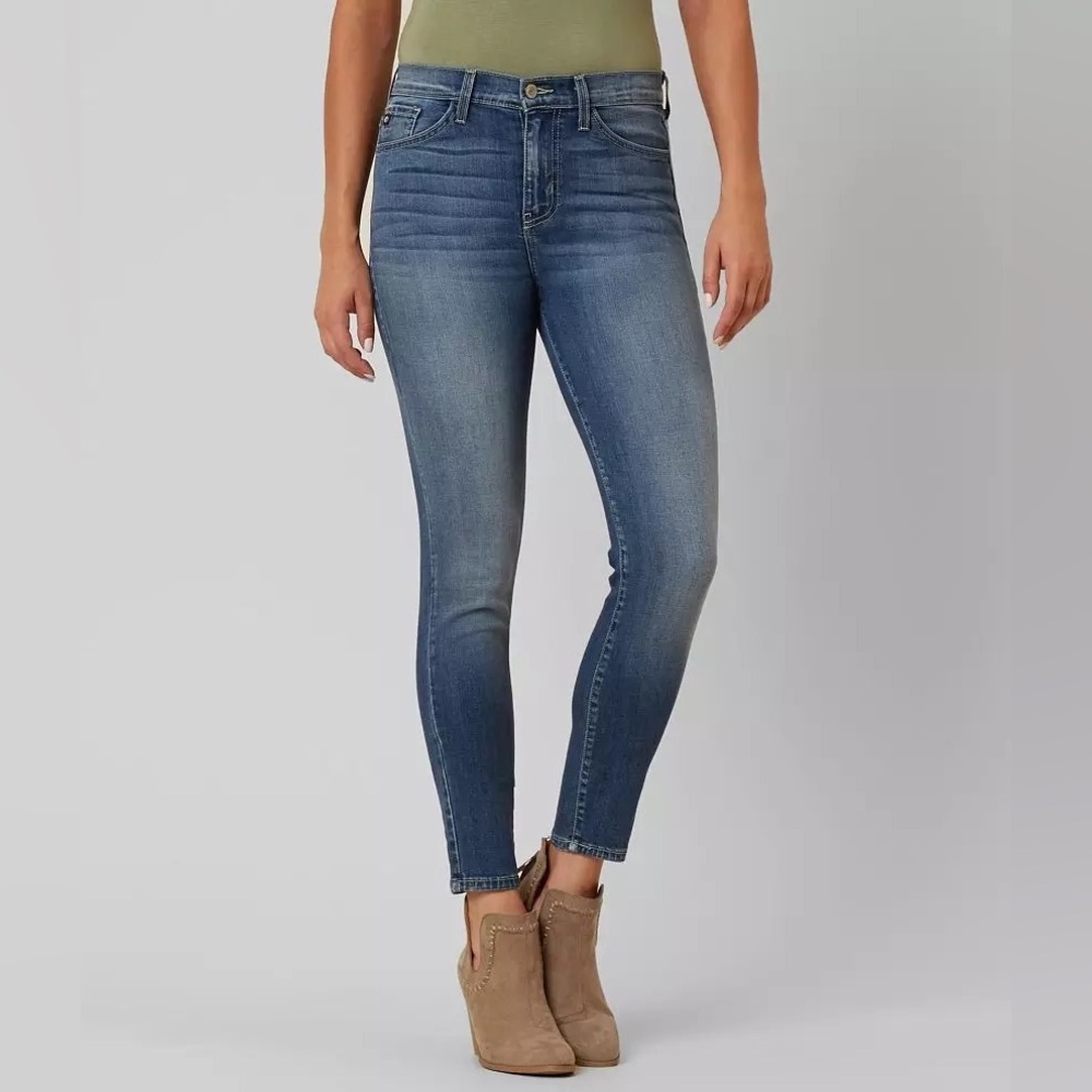 Women’s Kancan High Rise Skinny Stretch Jean  Size 29
